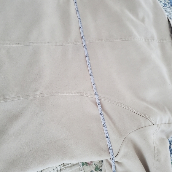 Ze-Ze Jacket - Picture 2 of 16